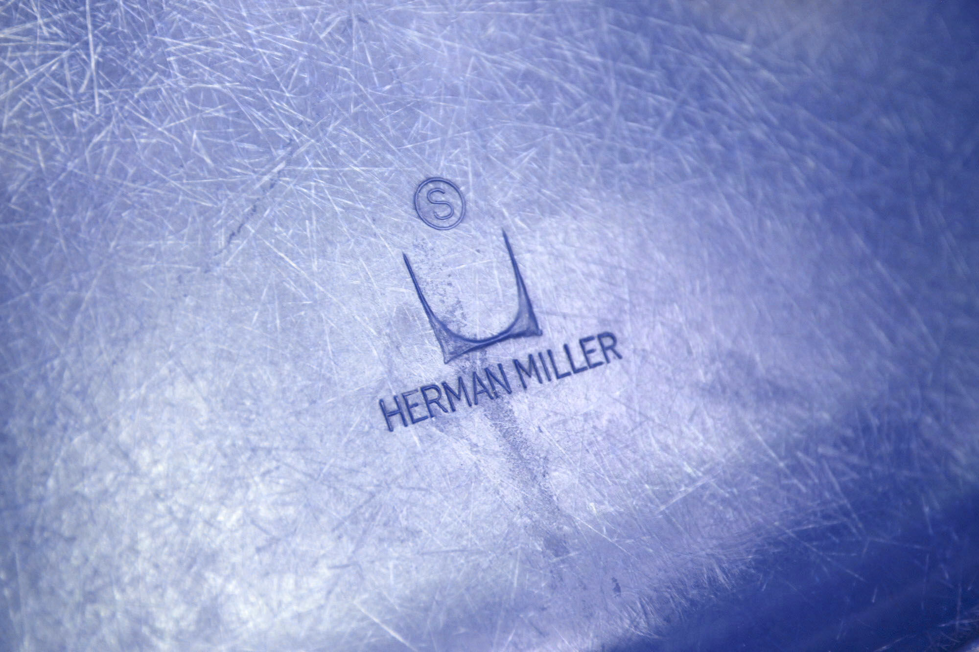 Chaise DSR design Charles et Ray Eames édition Herman Miller pied Eiffel