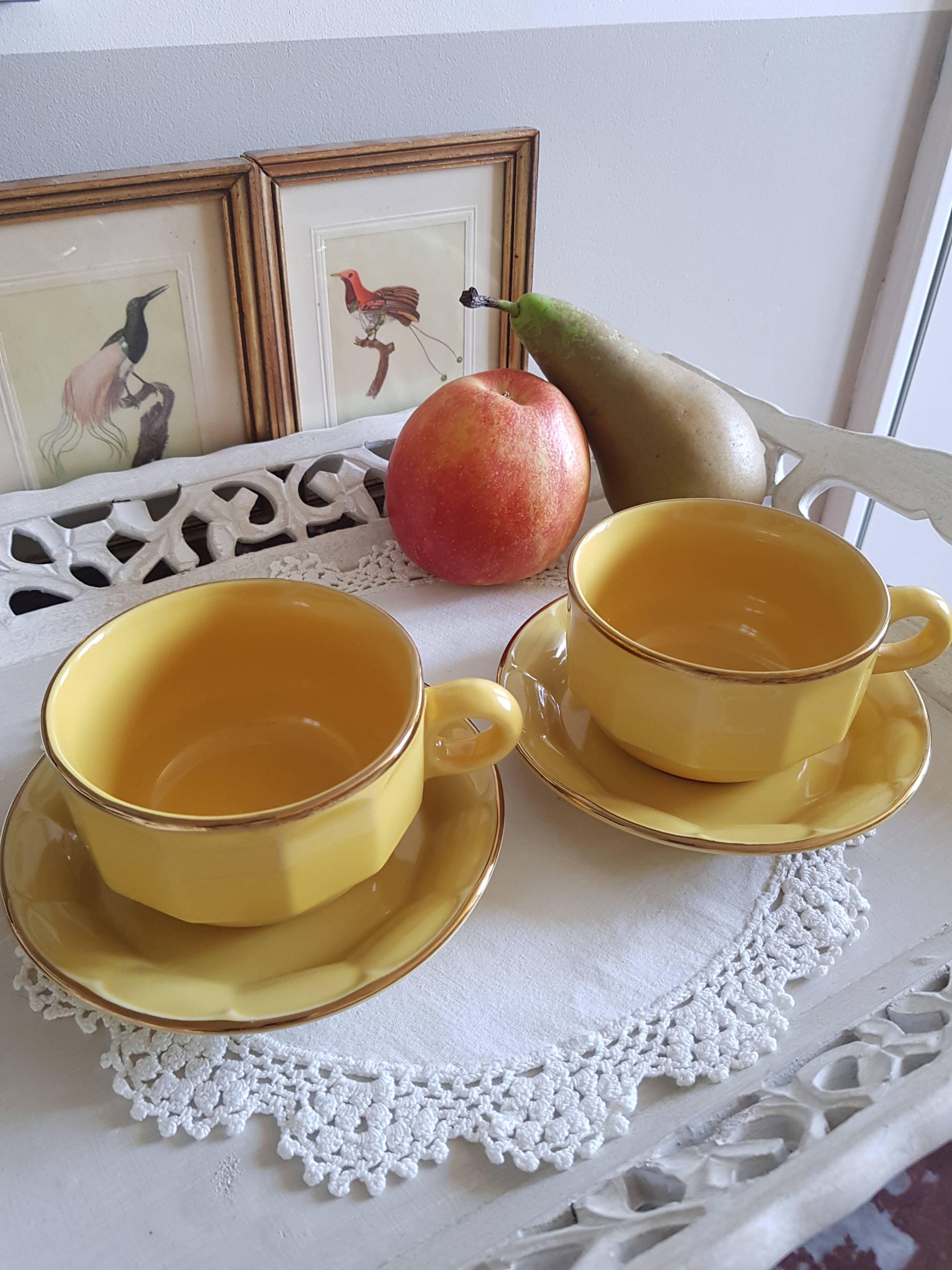 Duo of chocolate cups, breakfast, Bistro style, porcelain, yellow and gold