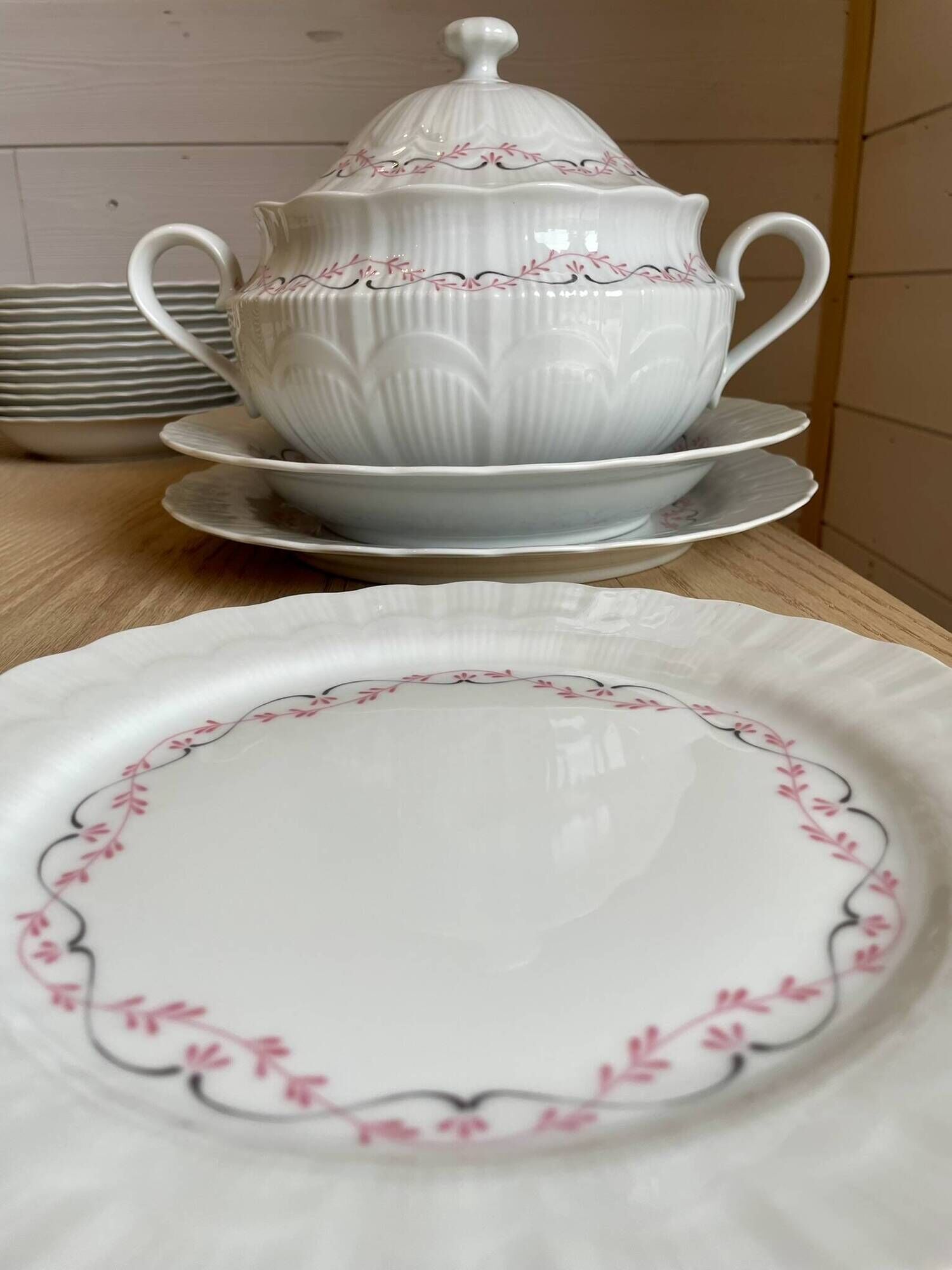 Large table service in porcelain from Bavaria Winterling Marktleuthen 44 pieces