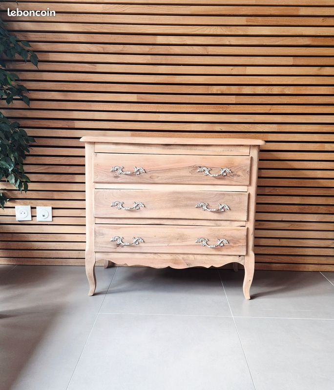 Regency style commode