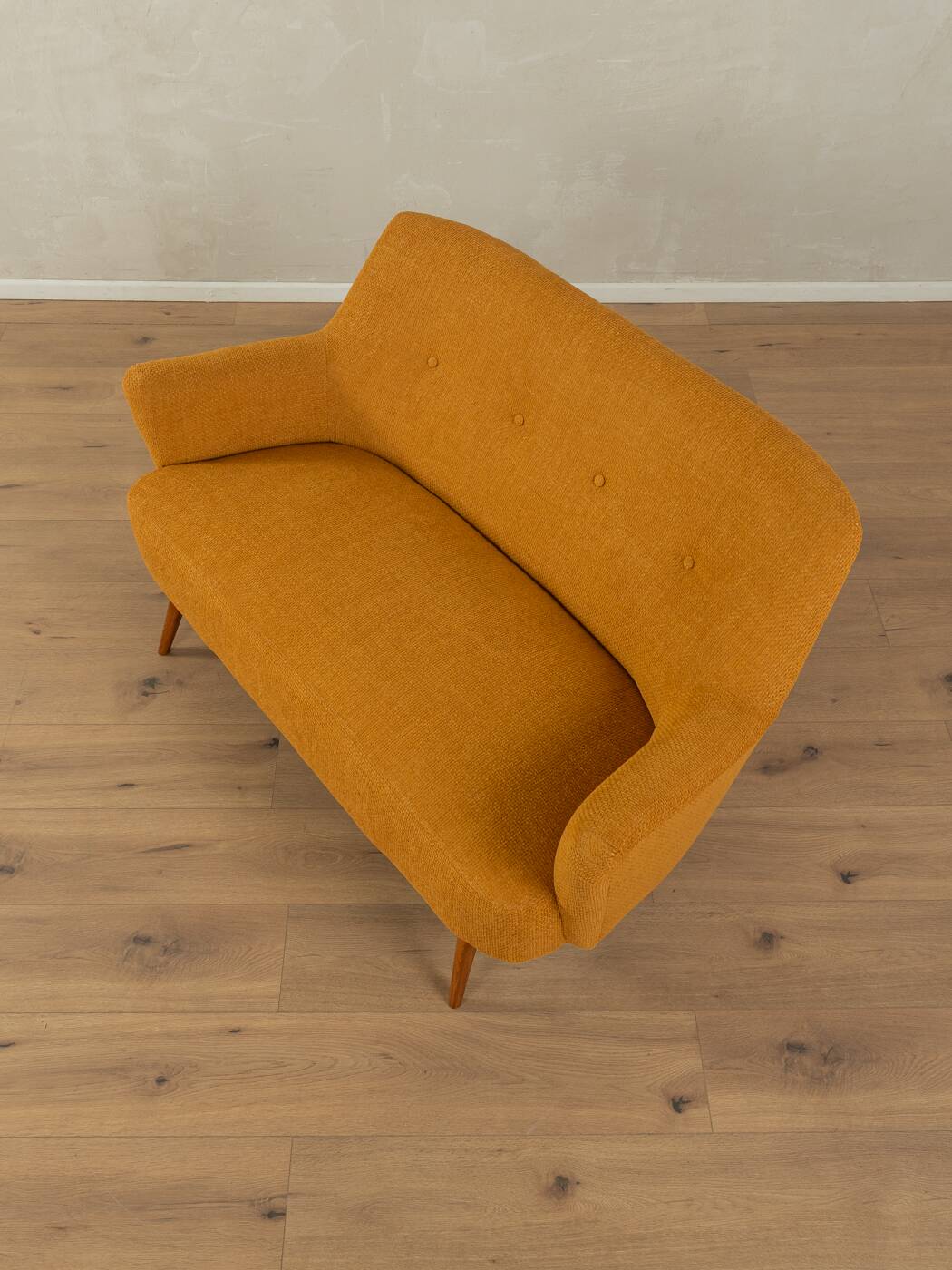 Charming cocktail sofa