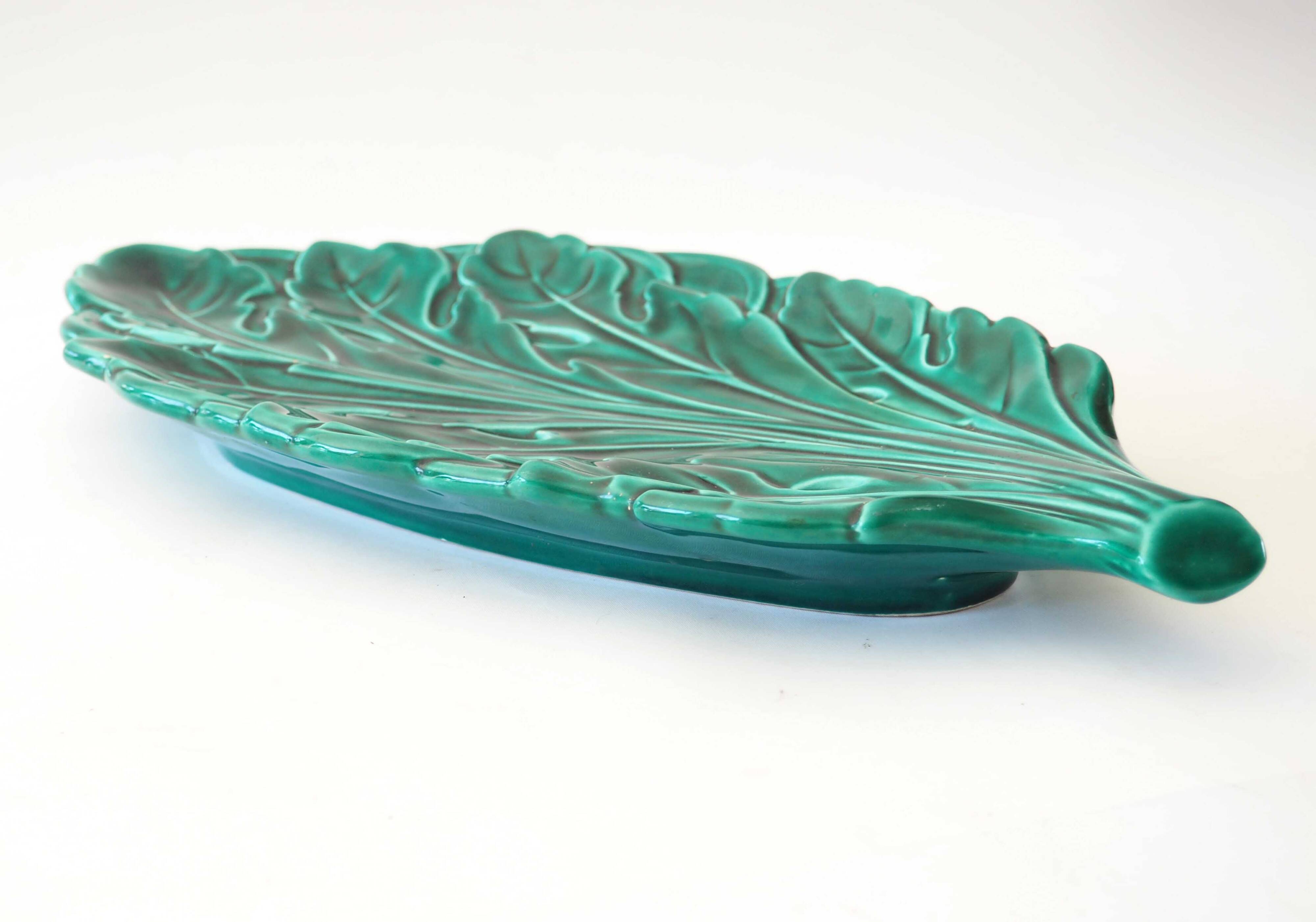 Ceramic leaf dish