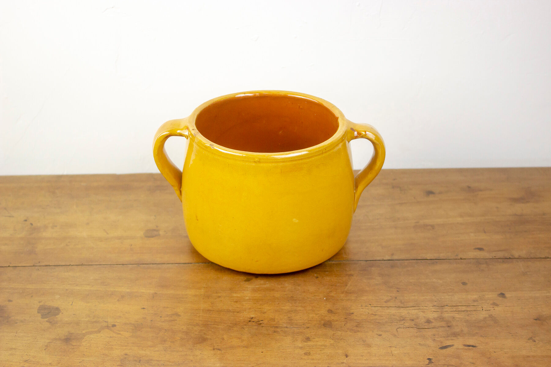 Yellow ochre pot with double handles