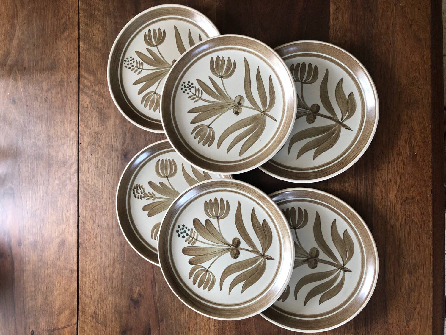 Longchamp stoneware dinner plates