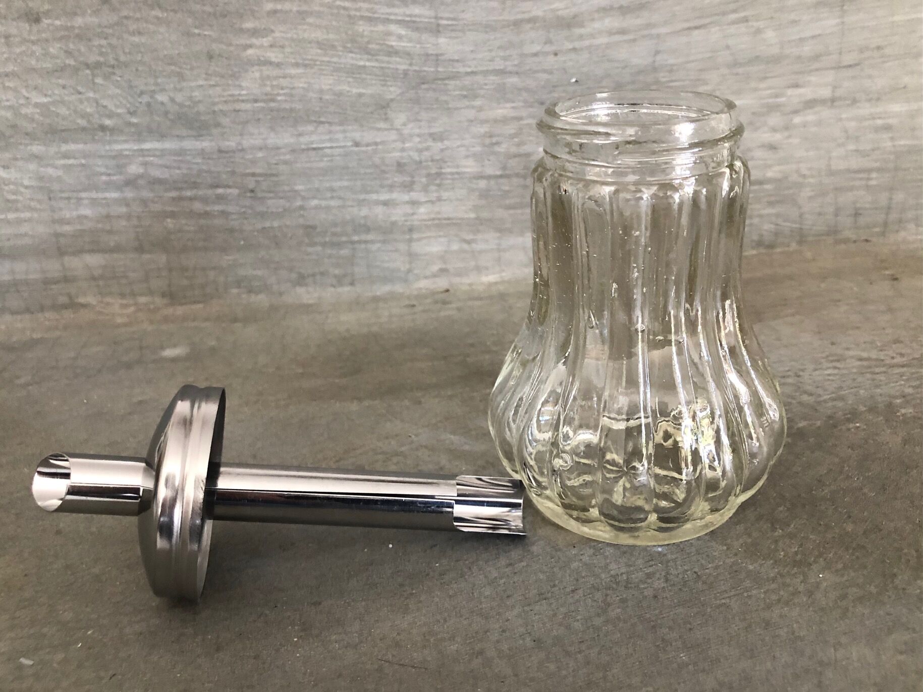 Sugar bowl or pourer/sprinkler