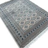 Oriental style rug 230cm x 170cm