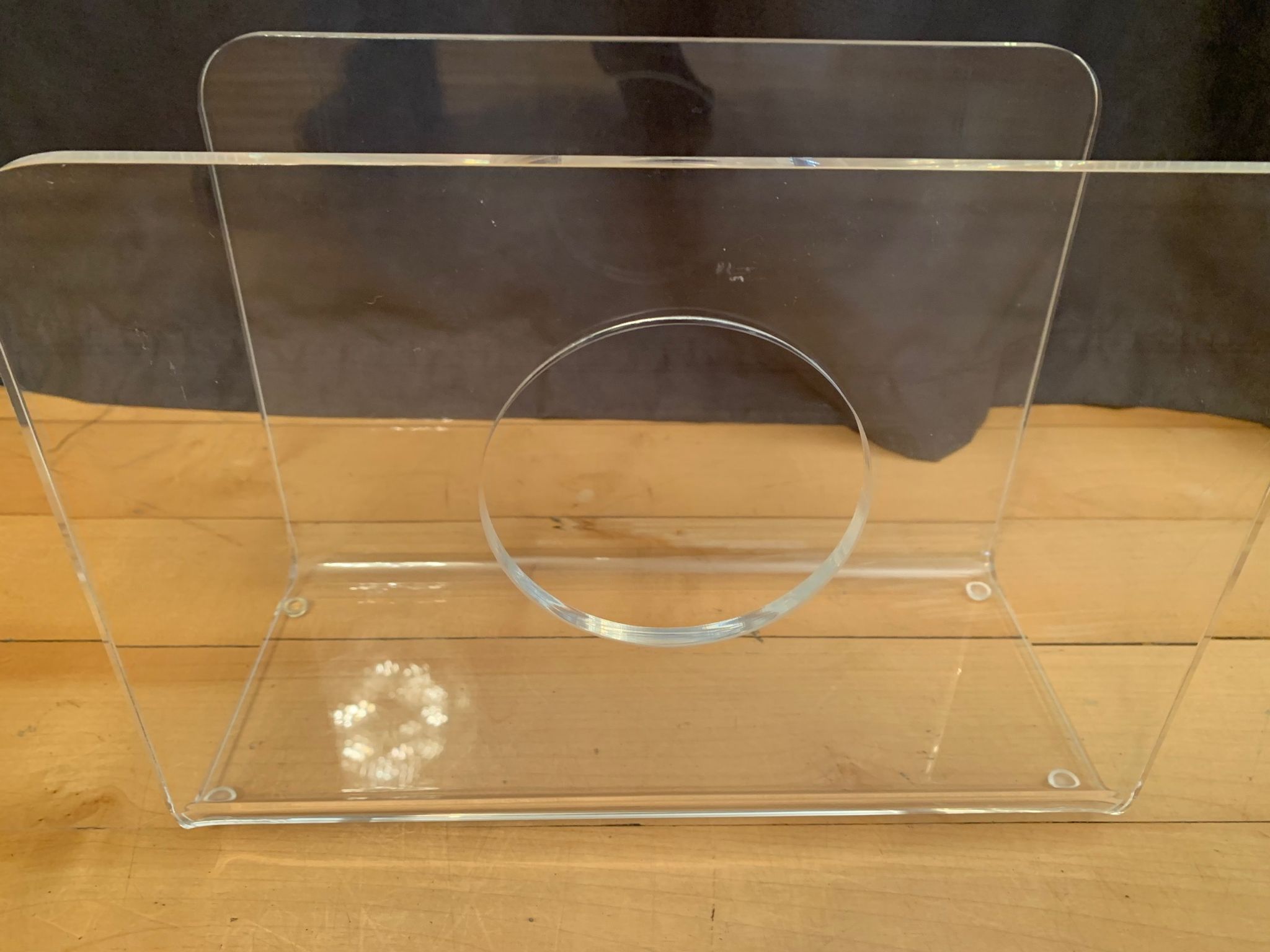 Kiosque à journaux lucite années 1970