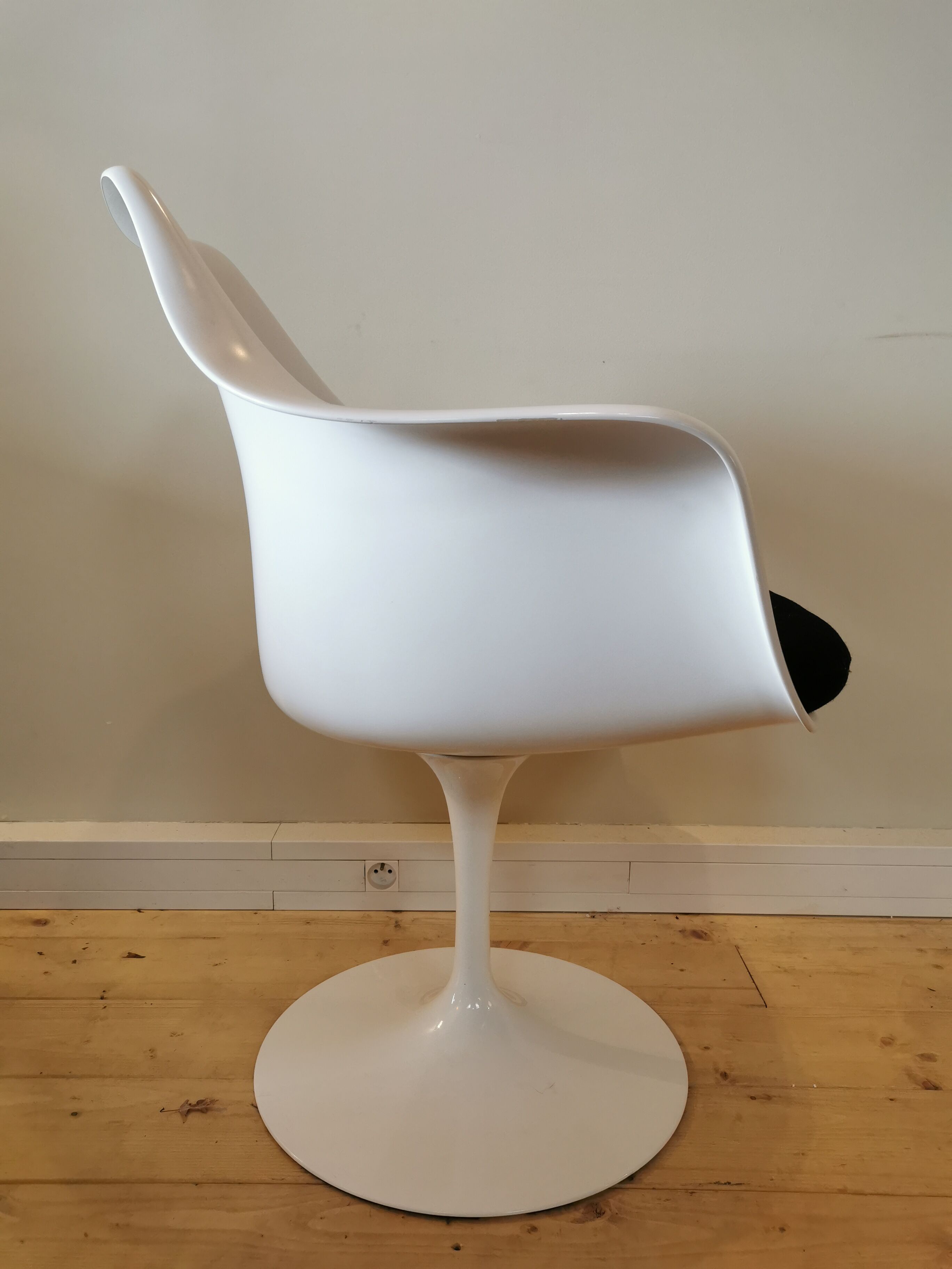 Armchair by Eero Saarineen for Knoll