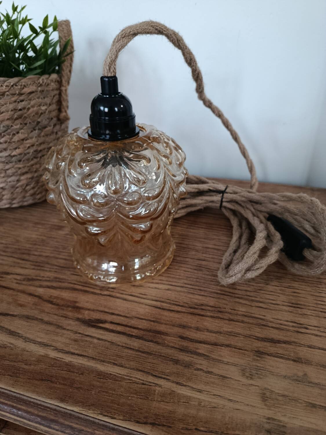 Light fixture / wall light