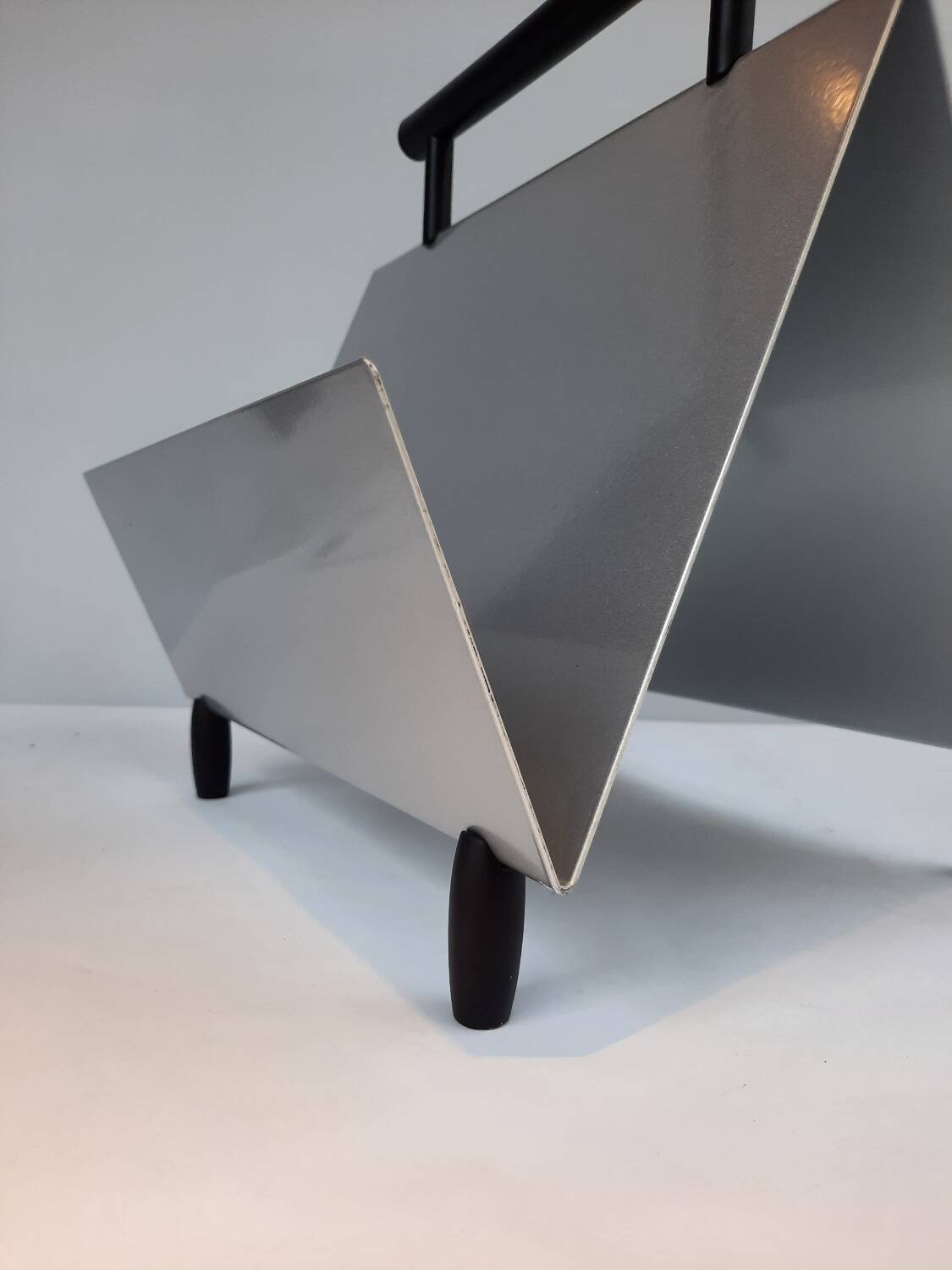 Postmodern magazine rack