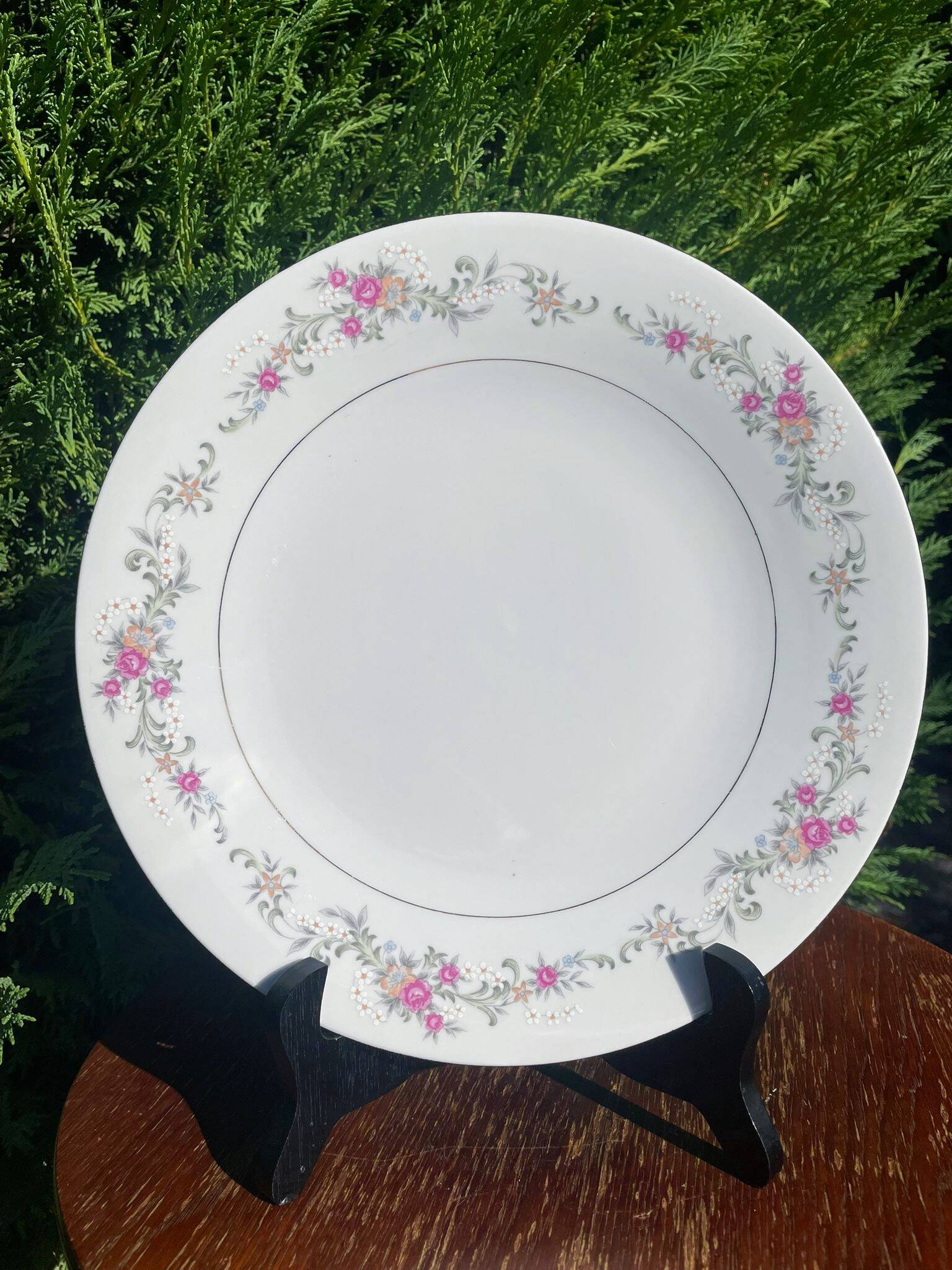 Floral porcelain dish