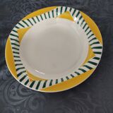 Suite of dishes from Sareguemines