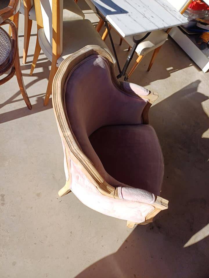 Louis XV style shepherdess armchair Huge job of sanding/stripping with raw wood (it's up to you to choose