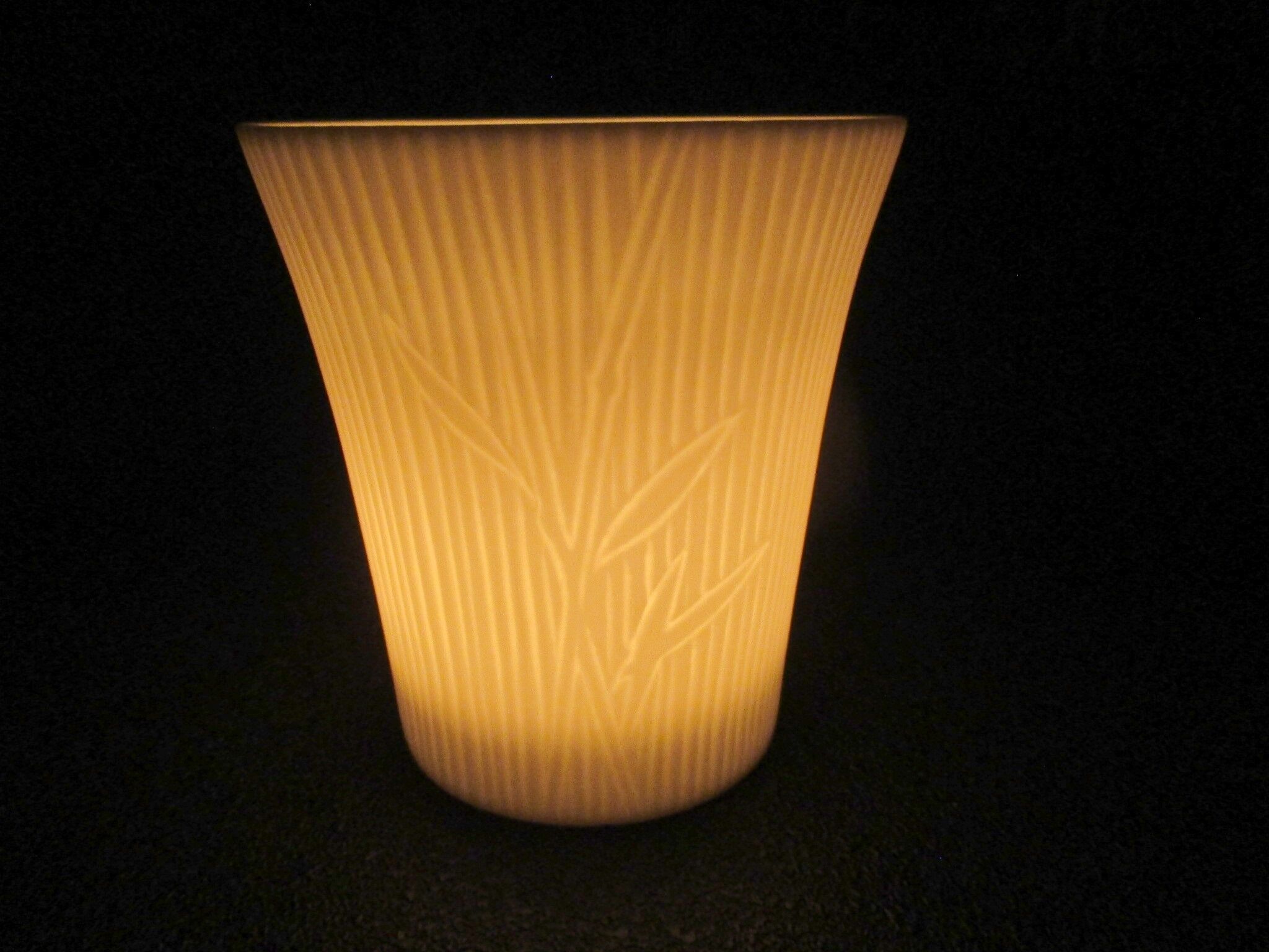 Porcelain lithophany photophore