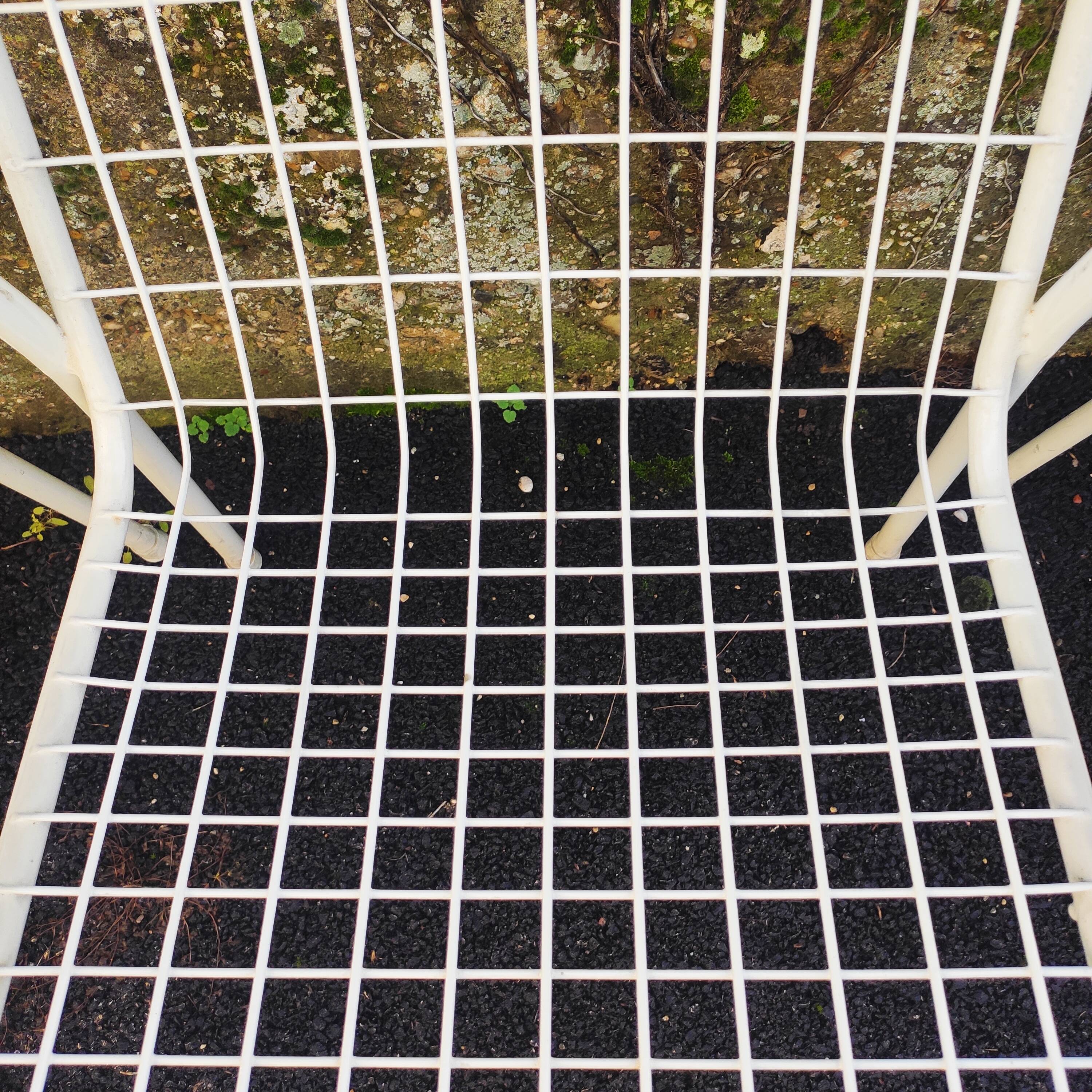 Armchairs with original cushions and Emu garden table model Rio 1966.