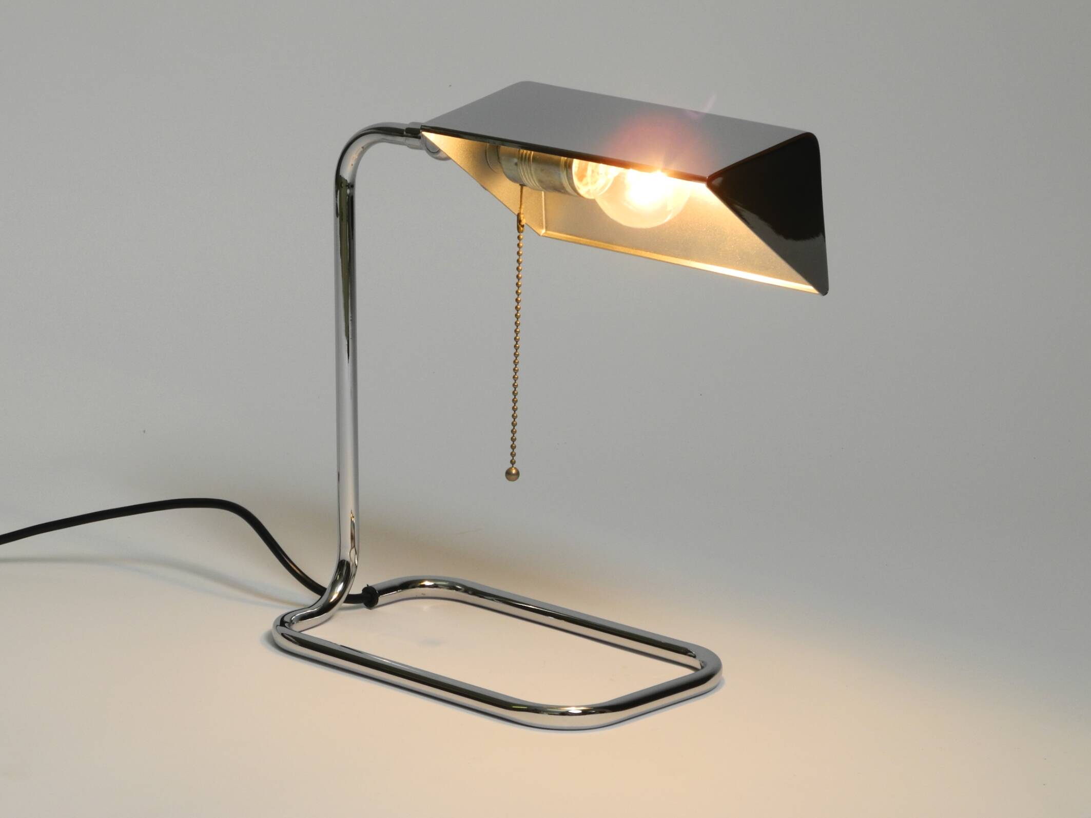 Large original 1980s chrome table lamp by Florian Schulz