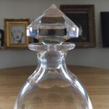 Carafe en verre épais à facettes