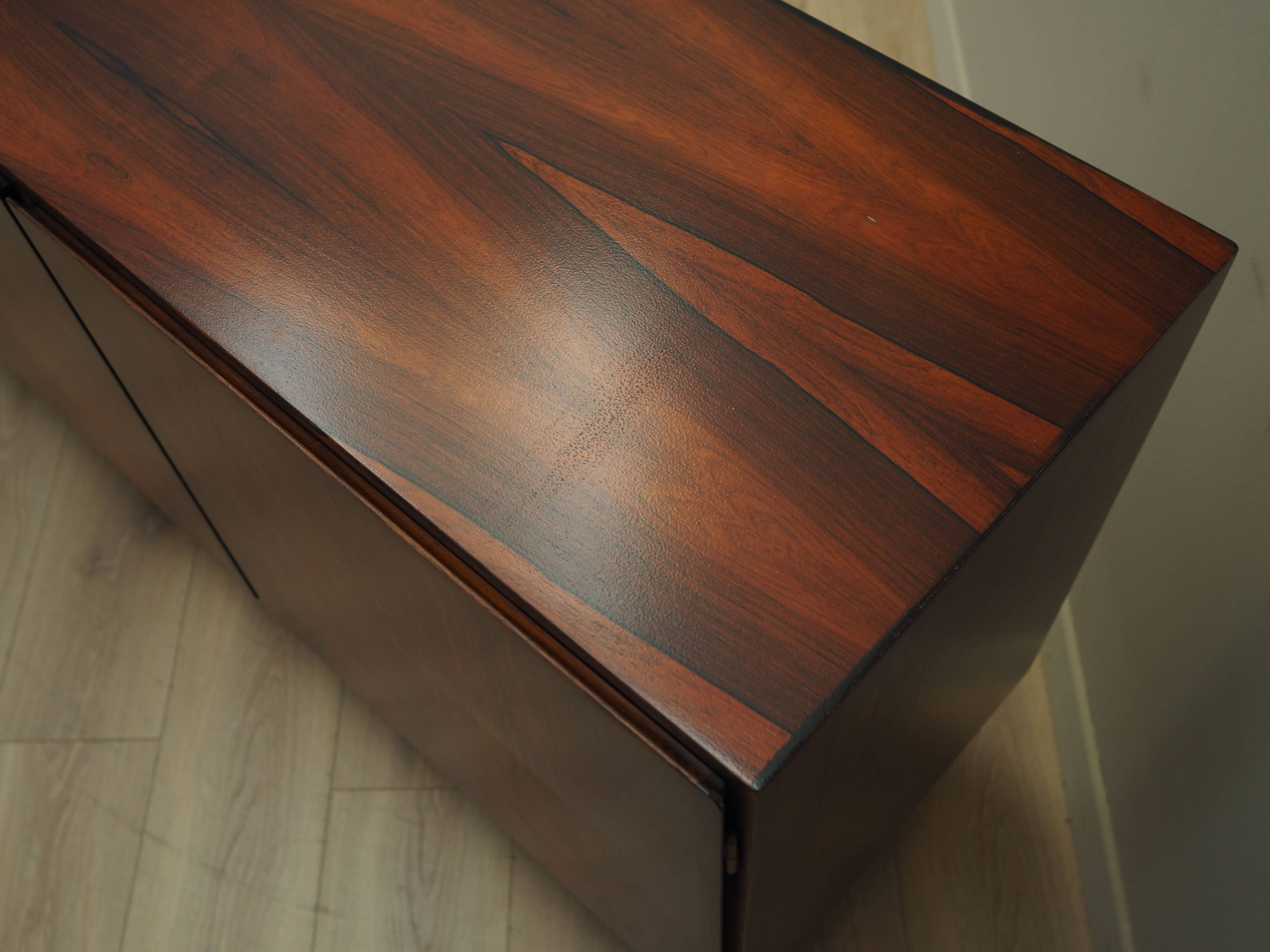 Buffet en palissandre, design danois, années 1970, fabricant : Omann Jun