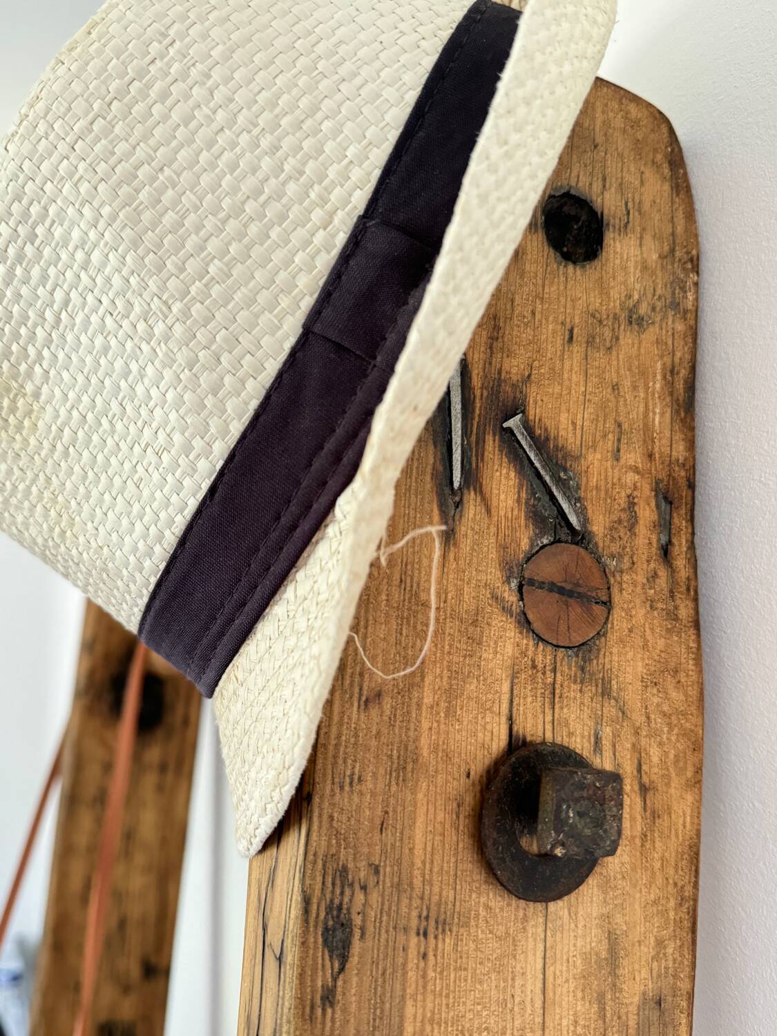 Old wooden ladder / rack