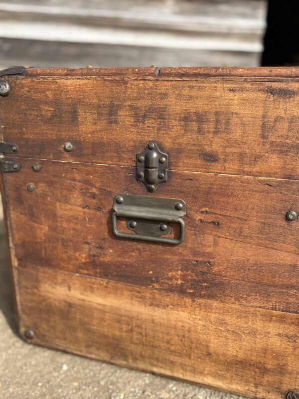 Malle de voyage ancienne
