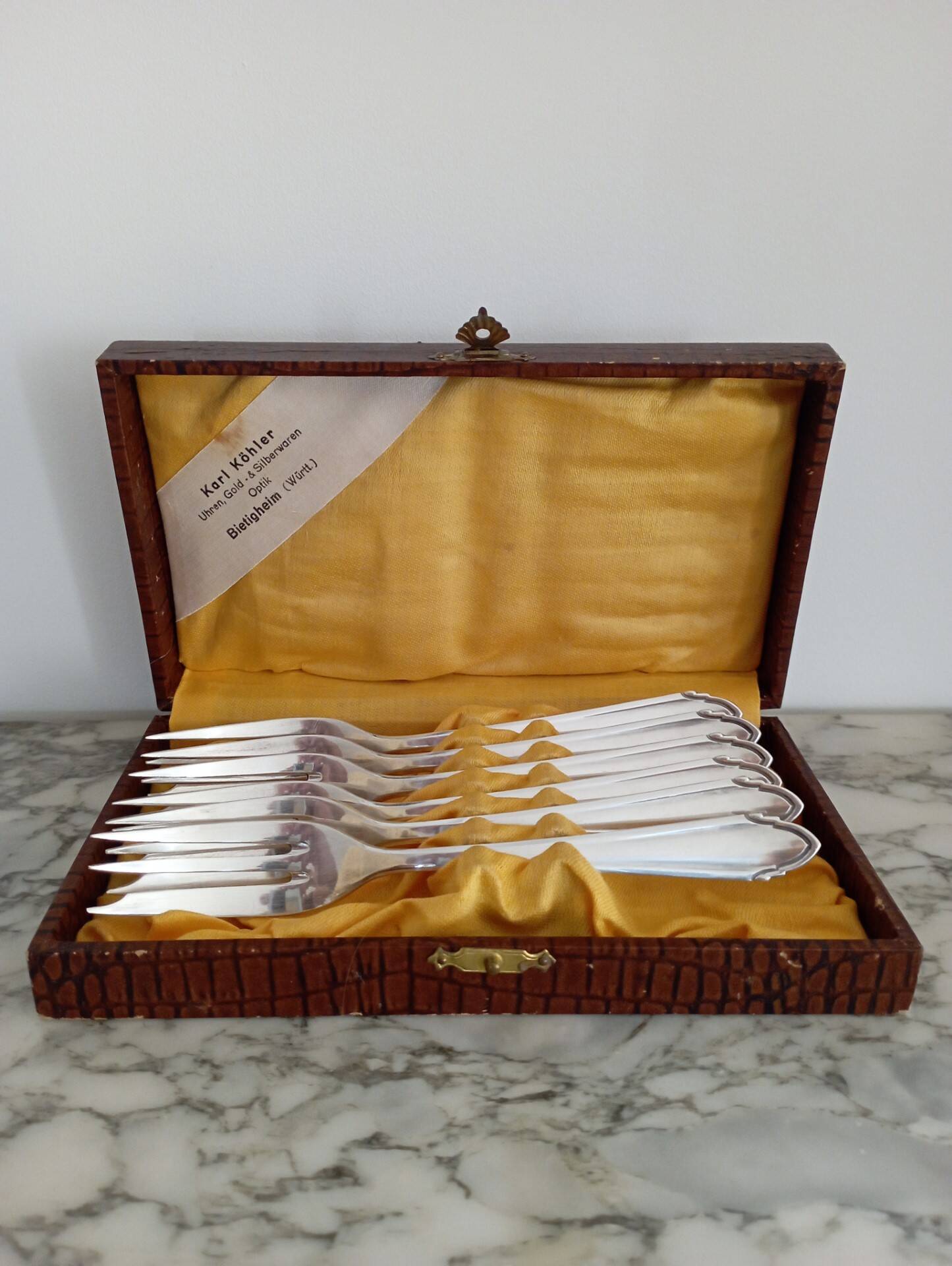 Silver metal dessert forks