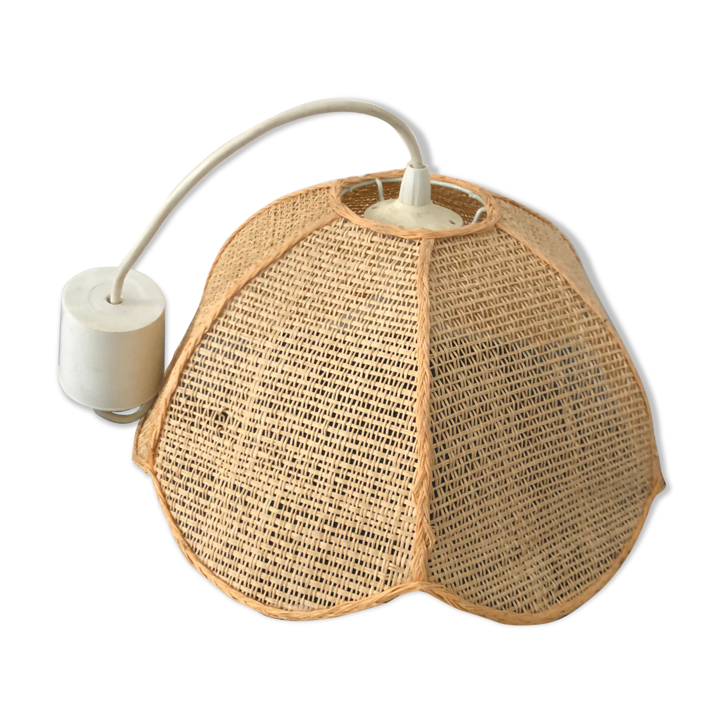 Vintage flower wicker suspension