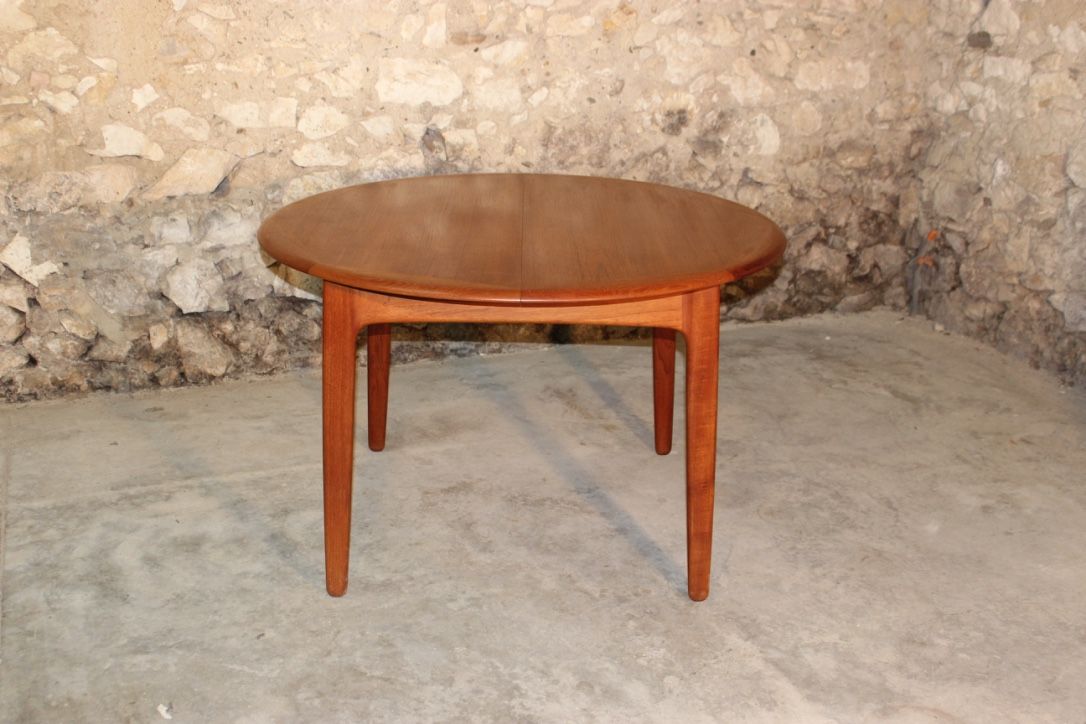 Scandinavian vintage teak dining table with 2 extension cords hidden by Svend Aage Madsen for Knudsen - Son, Denmark