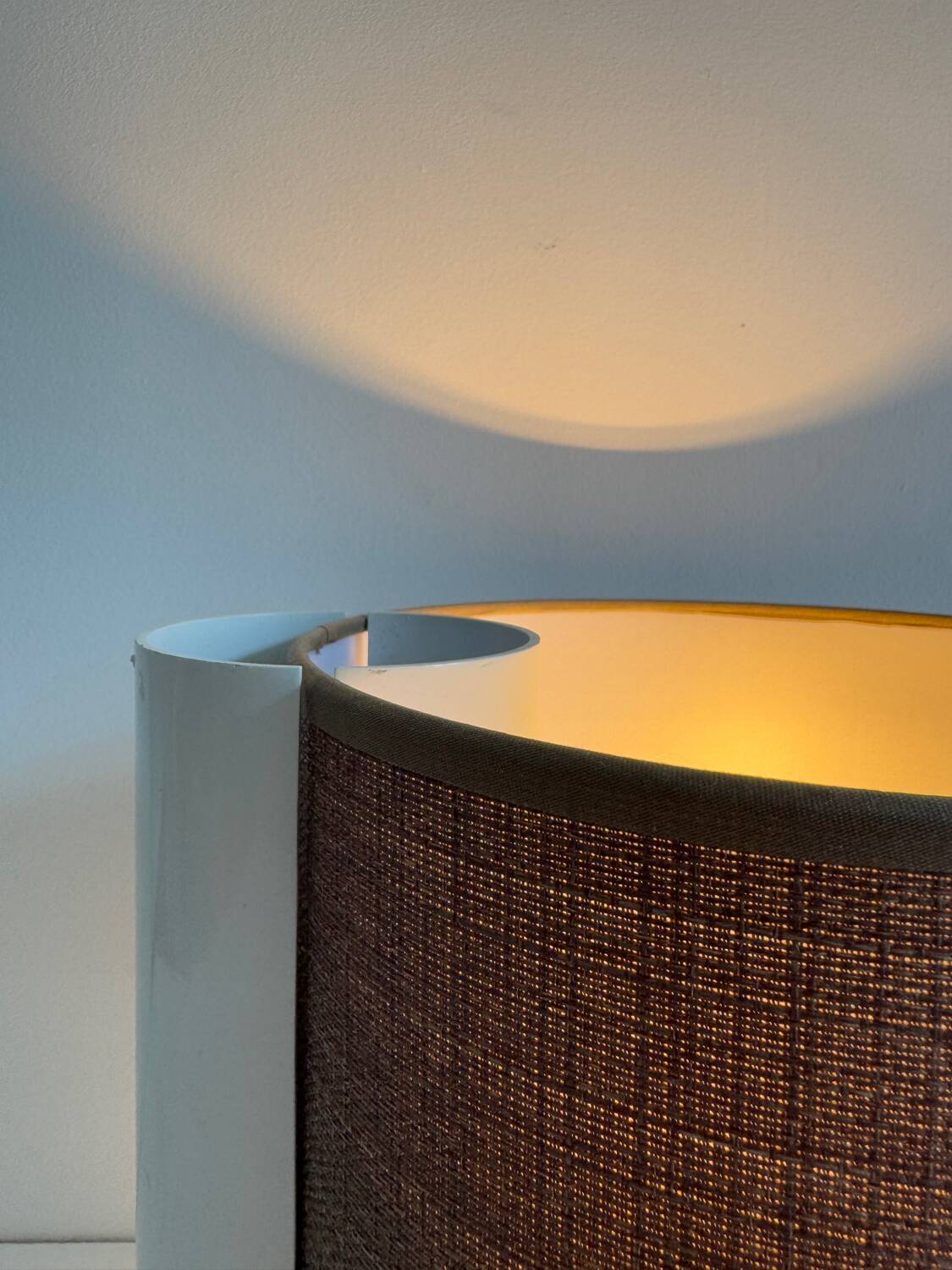 Pair of vintage table lamps, white and brown, “slim” by Gramigna for Quattrifolio, 1964 Italy