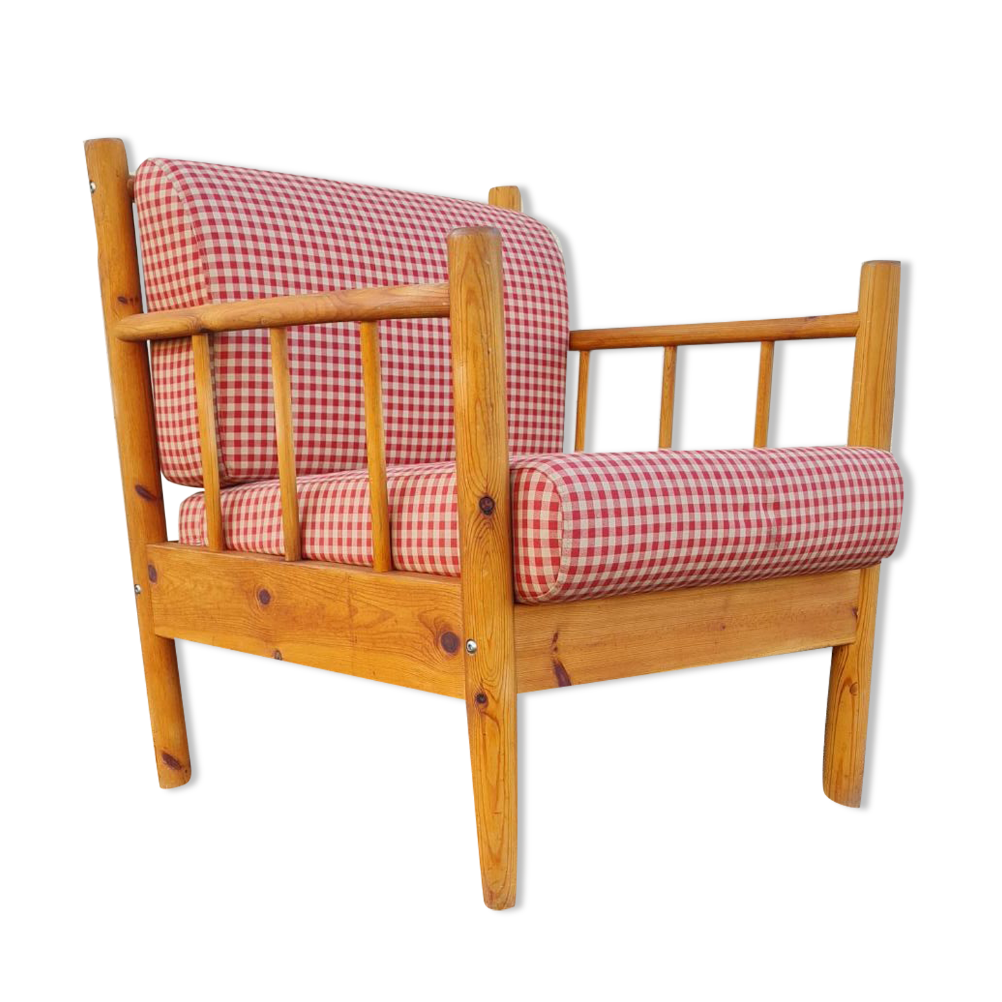 Armchair in pine and vichy fabric