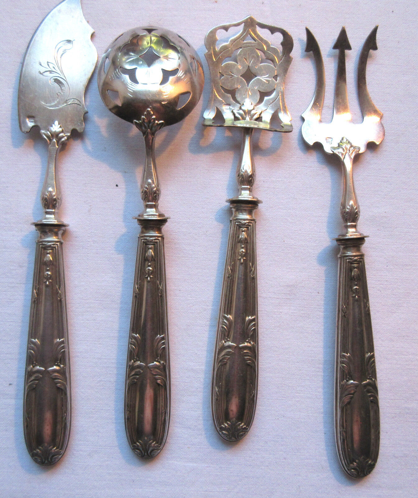Art Nouveau cute service, 4 filled silver cutlery, chiseled, hallmark
