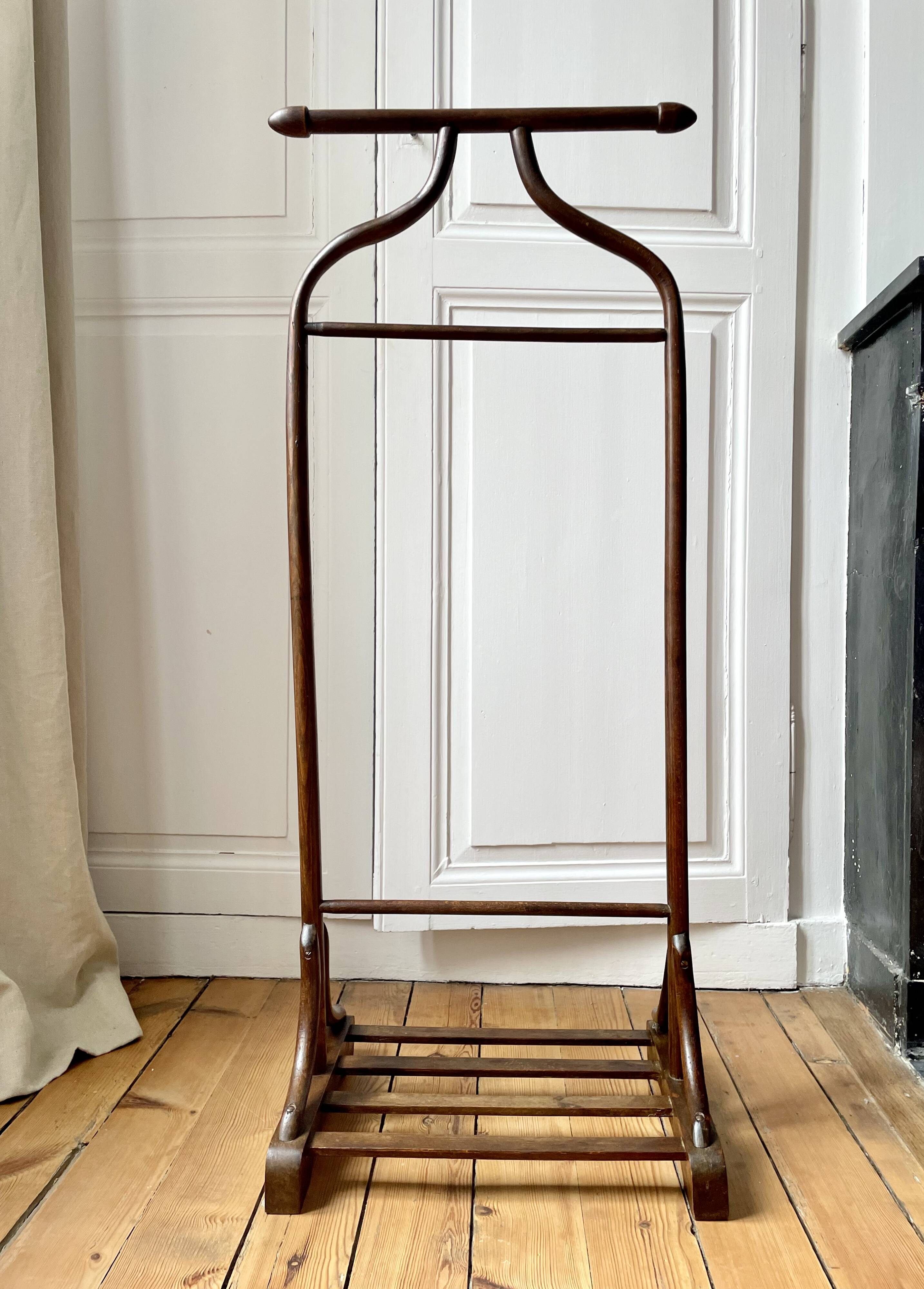 Thonet P133 valet, circa 1920
