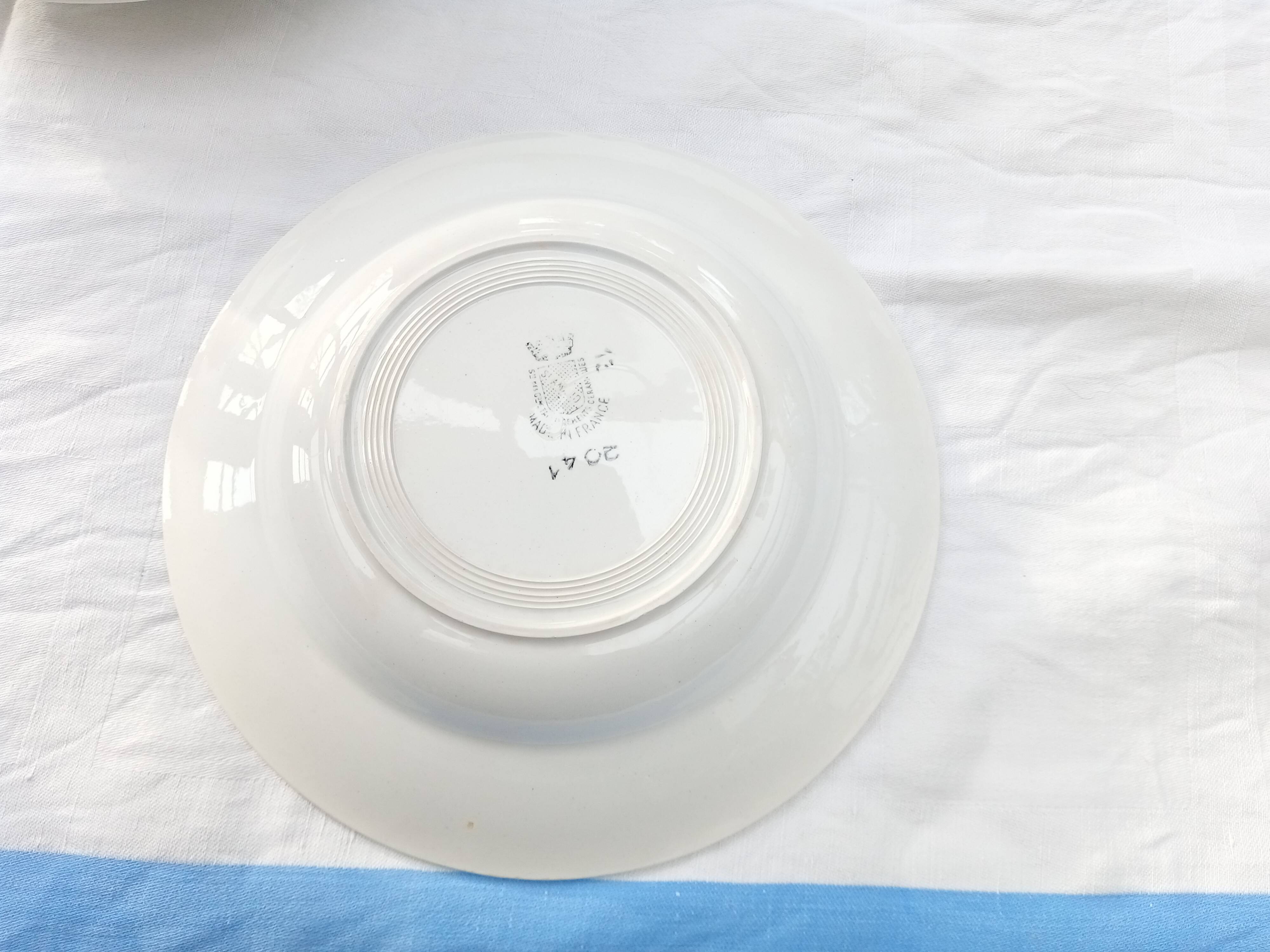 6 St Amand soup plates