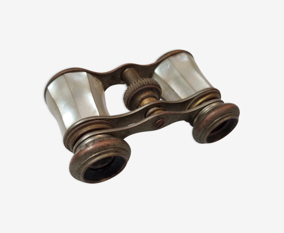 Mother-of-pearl theater binoculars early twentieth century