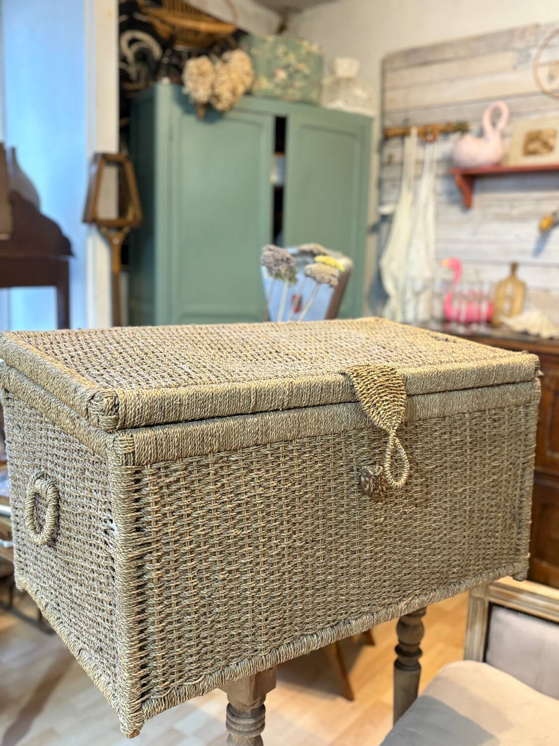 Large wicker toy trunk