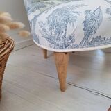Blue toile de Jouy toad armchair