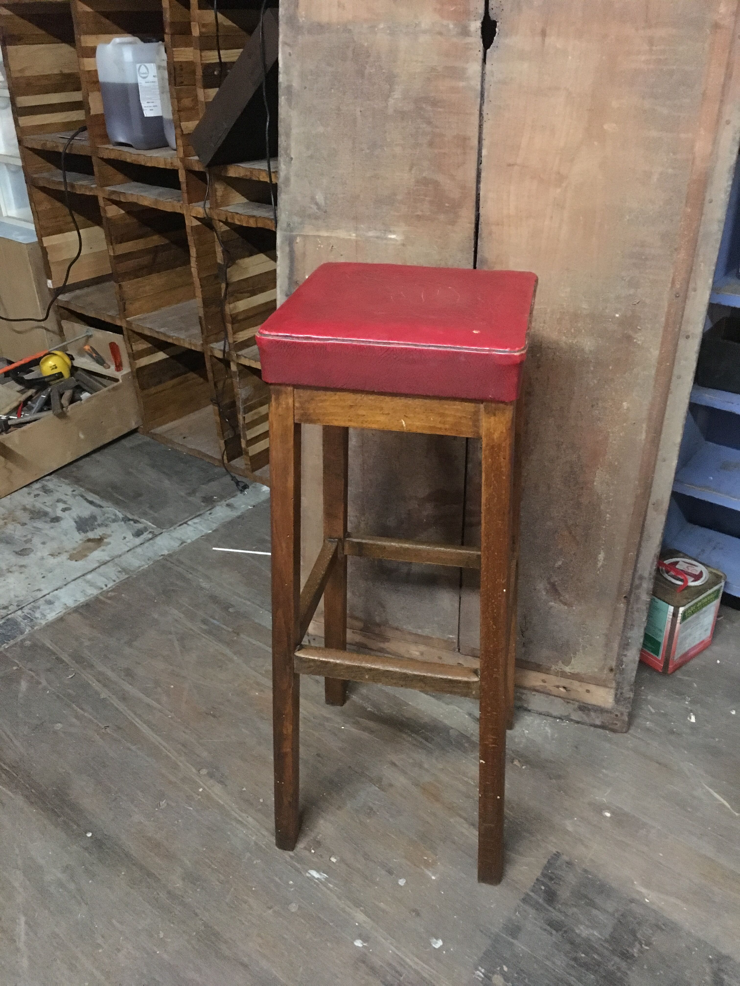 Bar stool