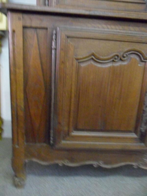 Buffet deux corps nantais style Louis XV