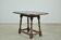 Table d'appoint en chêne à rabats, Pays-Bas années 1920