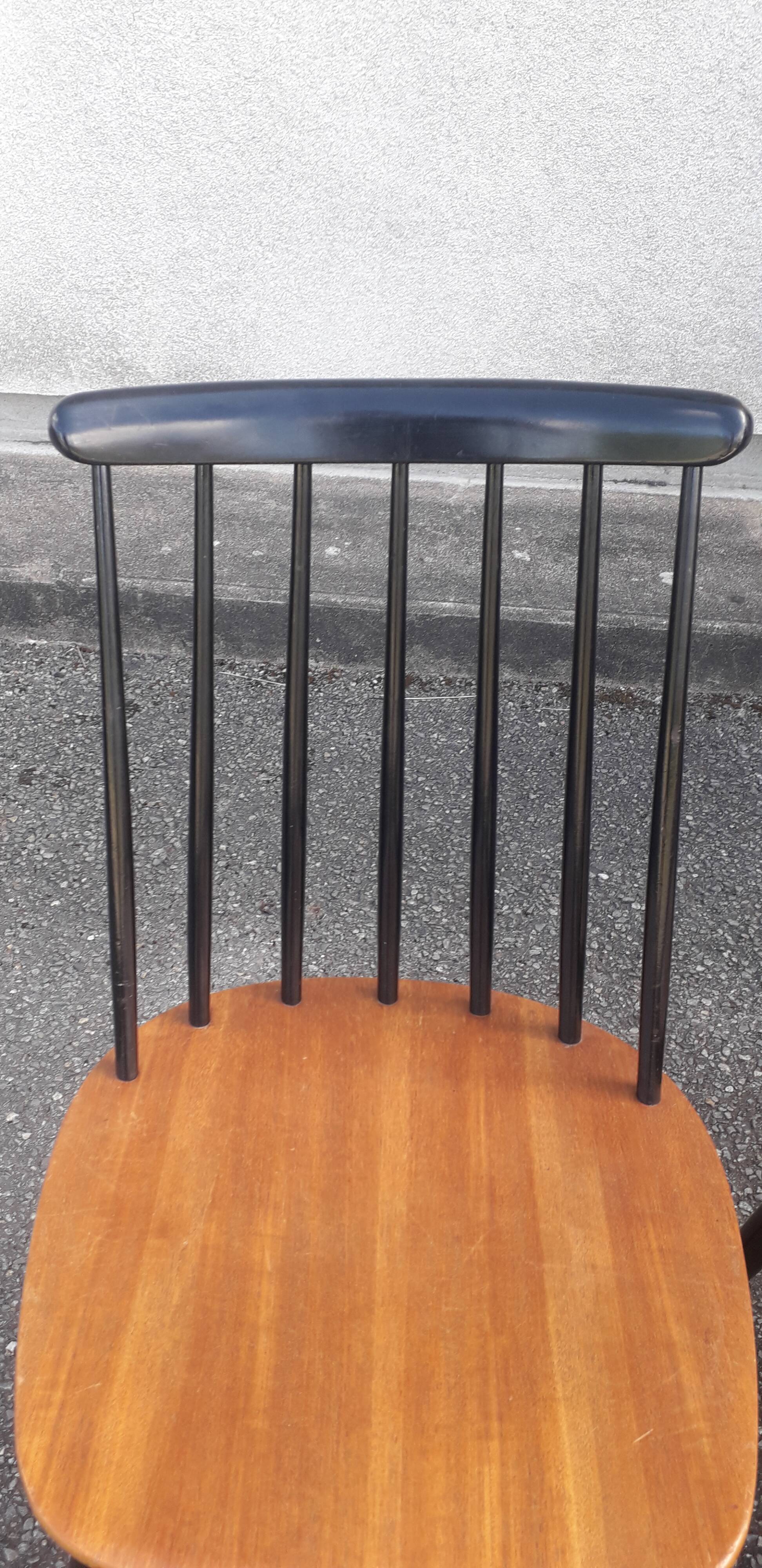 Lot of 4 vintage chairs