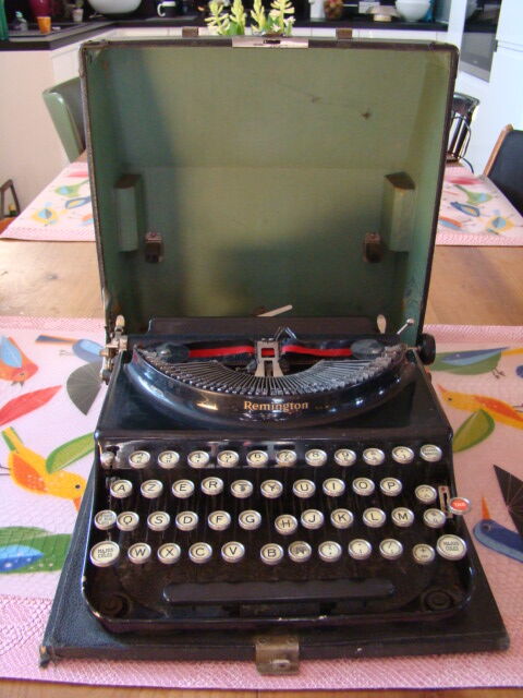 Typewriter old portable Mercedes
