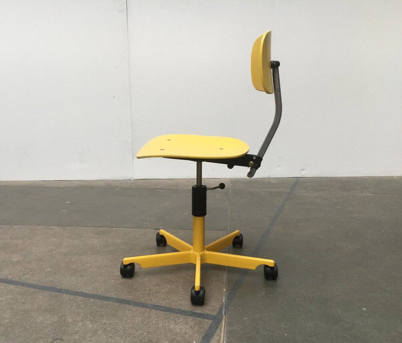 Mid-century Danish swivel office chair by Jørgen Rasmussen for Kevi