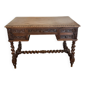 Louis XIII oak writing desk with carved twisted legs, late 19th century.