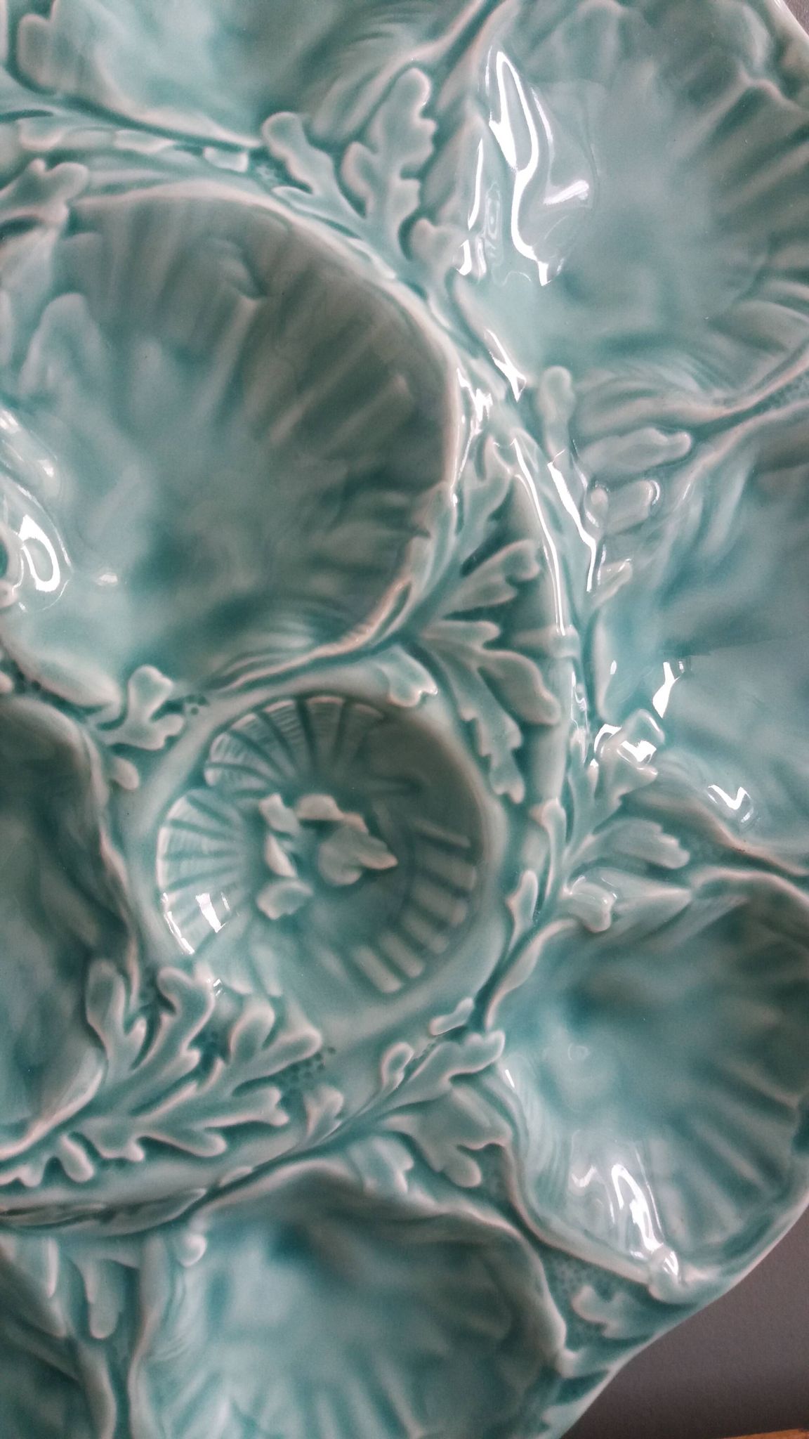 Turquoise barbotine oyster dish Gien France