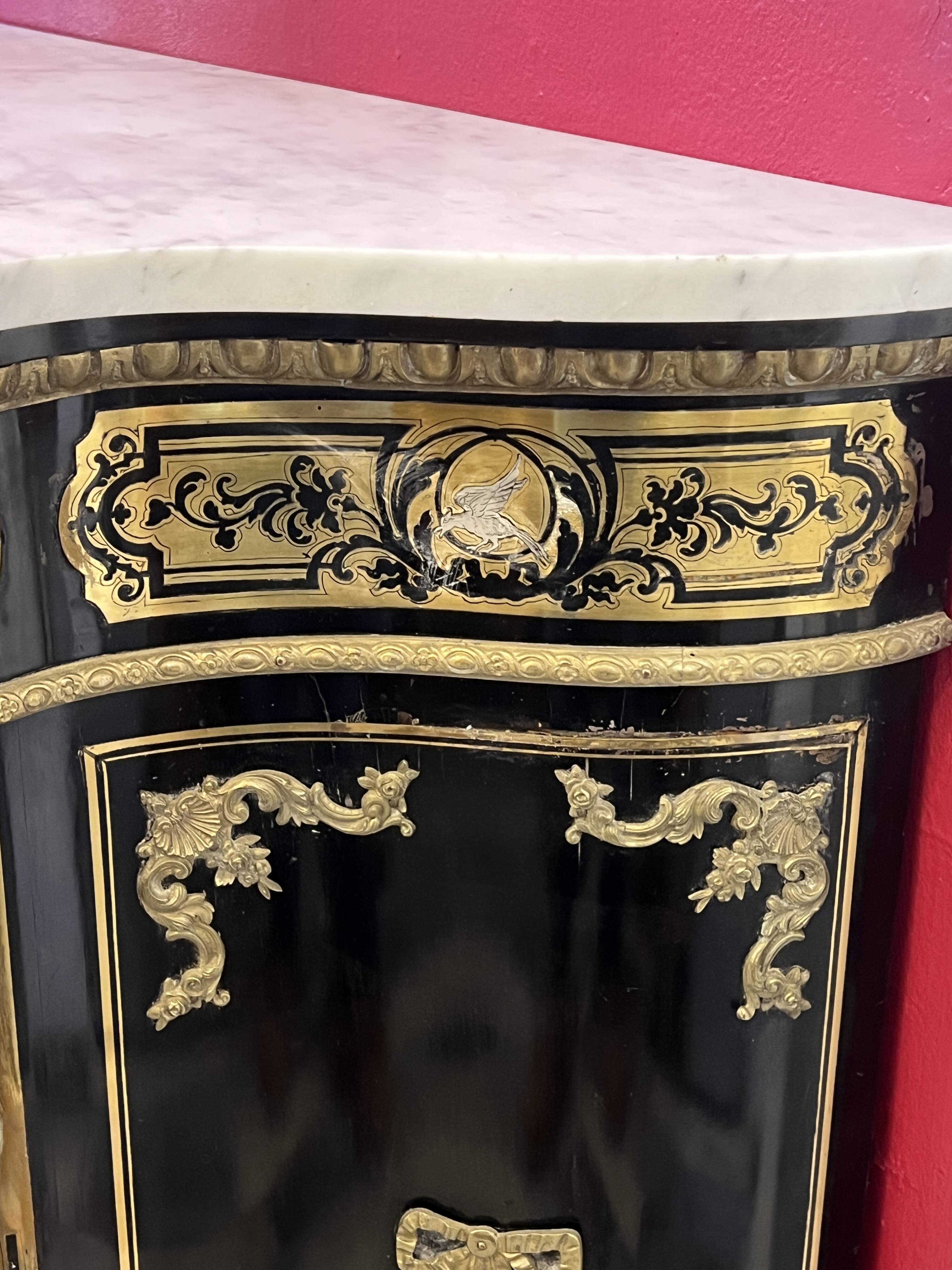 Low Boulle marquetry buffet, curved support furniture, Napoléon III period.