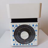 Vintage terraillon scale