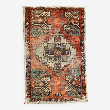 Small Vintage Turkish Rug 82x53 cm, Short Runner, Tribal, Shabby, Mini Carpet