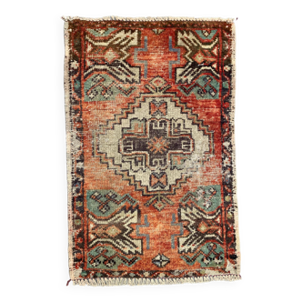 Small Vintage Turkish Rug 82x53 cm, Short Runner, Tribal, Shabby, Mini Carpet