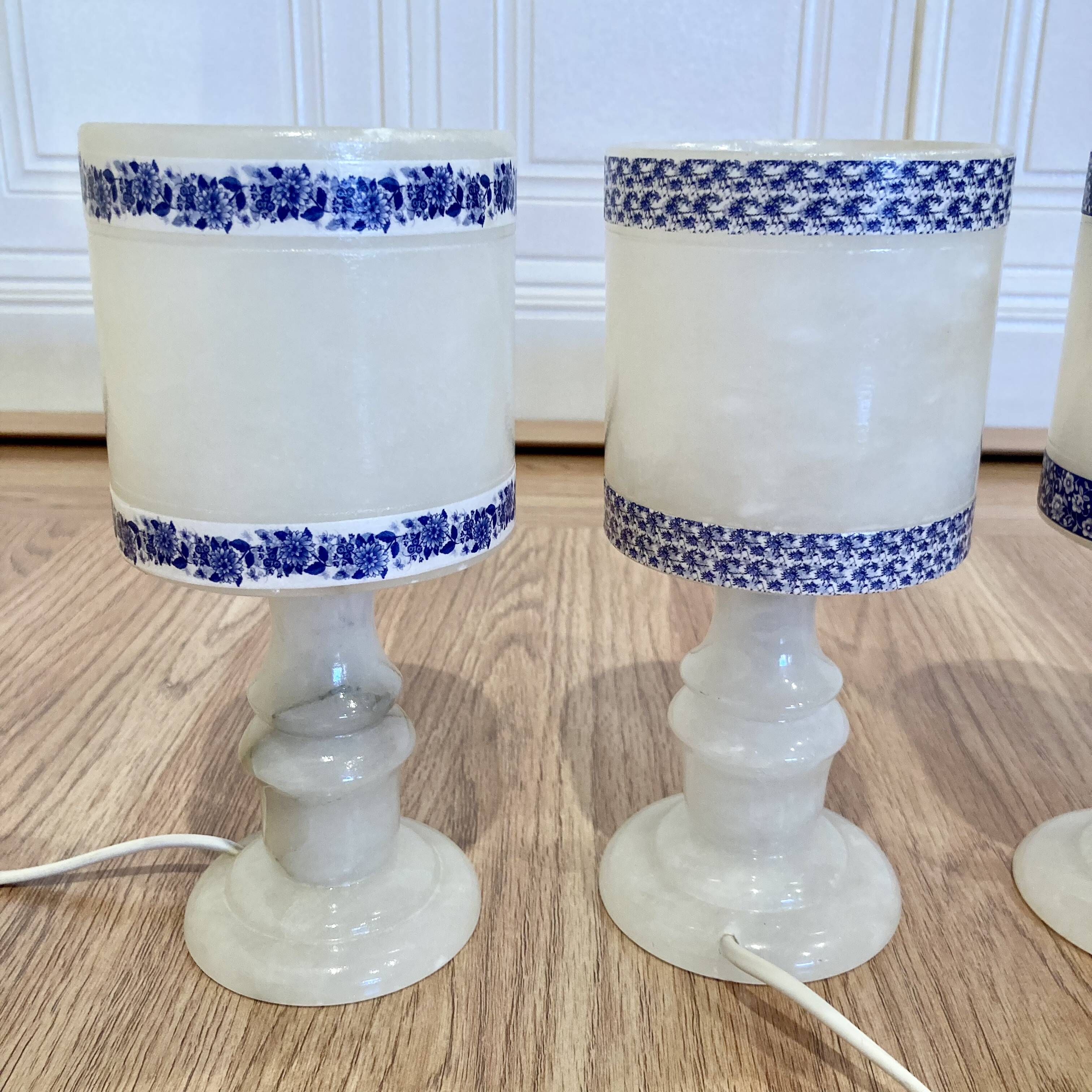 Ensemble de cinq lampes en albâtre design 1950.