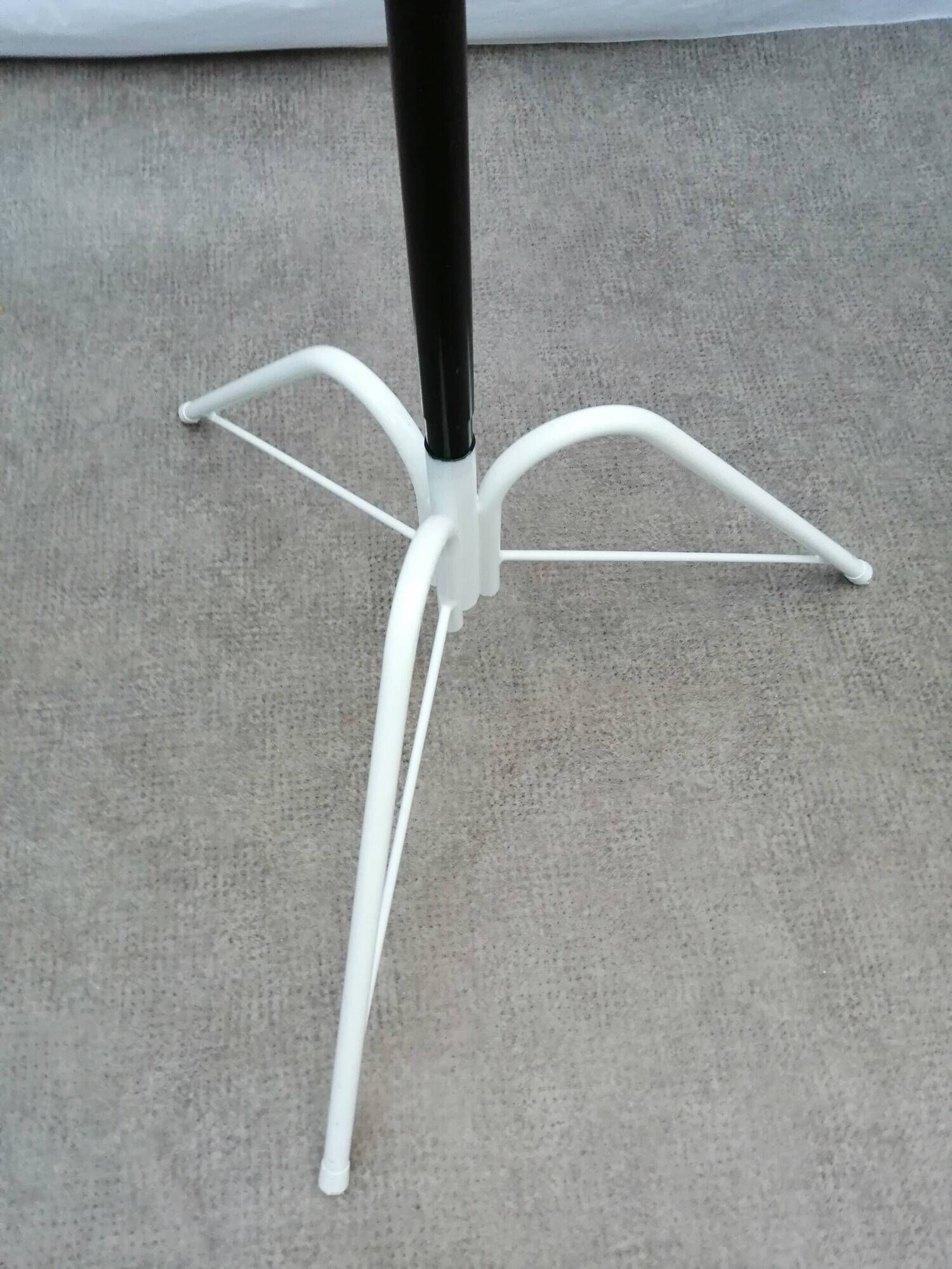 Parrot coat rack 1960 in metal, white and black