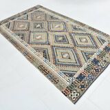 Tapis kilim ancien à losanges géométriques, Dominante bleue et tons nature